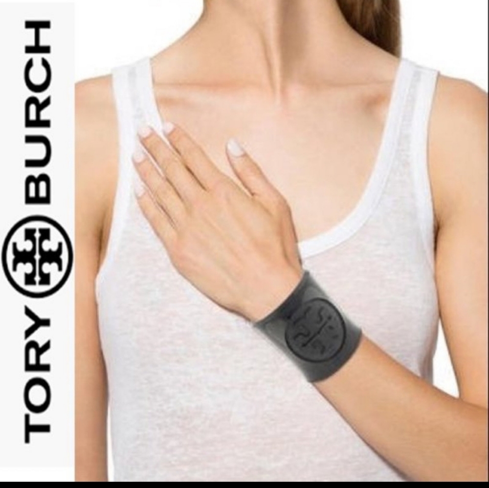 GORGEOUS TORY BURCH COFF BRACELET IN PRISTINE CONDITION - Picture 4 of 5
